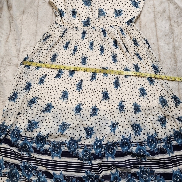 Maison Jules Blue and White Midi Dress - Picture 12 of 16